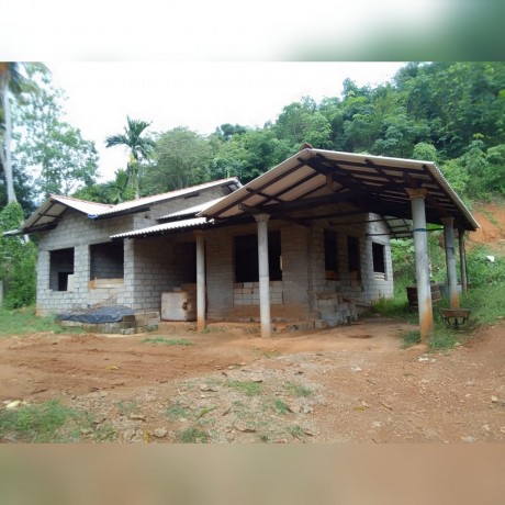 House For Sale in - Nittambuwa.