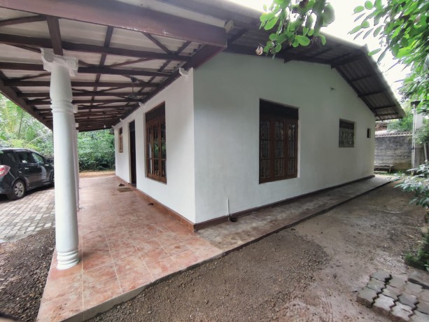 House With Land For Sale Kadawatha
