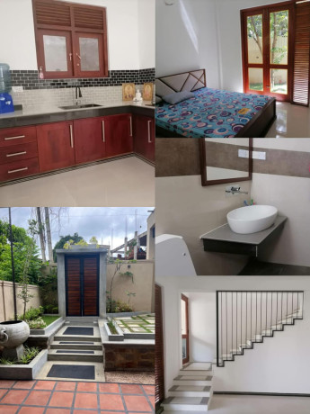 House For Sale in Naththarampotha