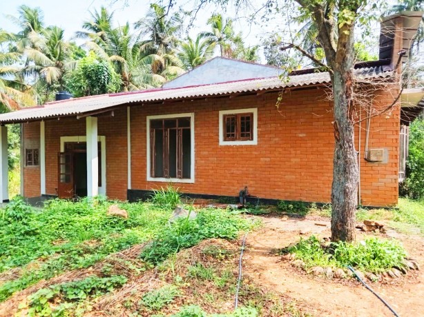 House For Sale in Kurunegala.
