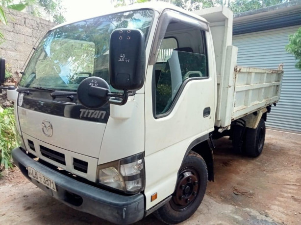 Lorry for sale in Kaduwela