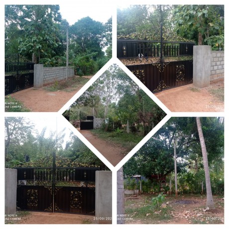 Land with House for sale in Abhayapura