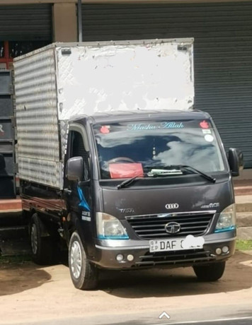 Lorry for sale in ampara
