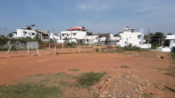 Land at Batakettara (Piliyandala) for sale
