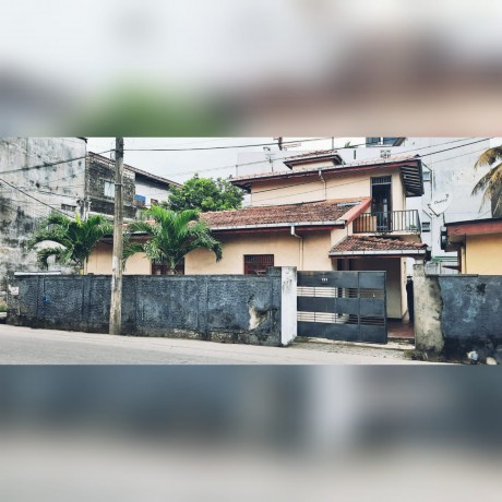 House For Sale in - Colombo 15.